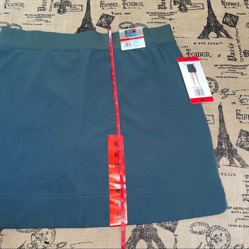 32 Degrees Cool NWT! Smoke Green Stretch Woven Skort Size M - Picture 12 of 14